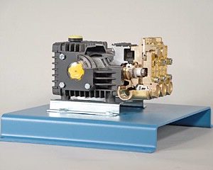 DAC Worldwide Piston Pump Cutaway | 278-132 | Right Angle